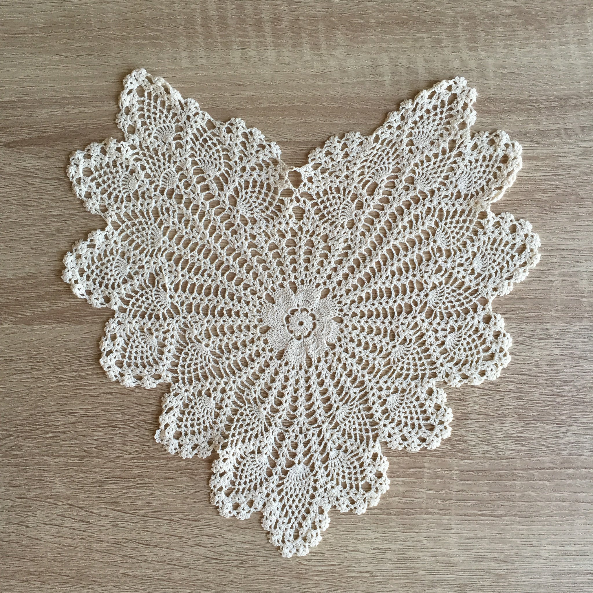 Pineapple Heart Shaped Doilies Ecru 14" Inch