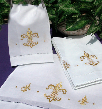 Fleur de Lys Guest Towel Gold