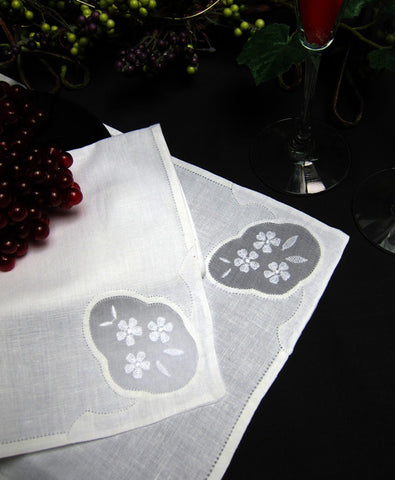 Little White Flowers Luncheon Napkin 16" Inch