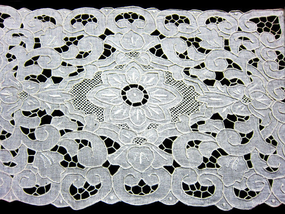 Lily Garden Placemat Set White