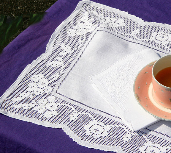 Floral Lace Placemat Set