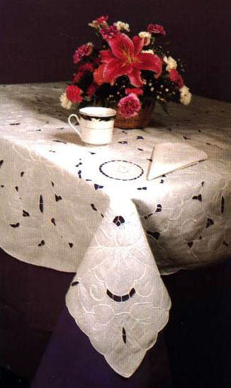 Celebrity Cutwork Tablecloth 68x104 Inch