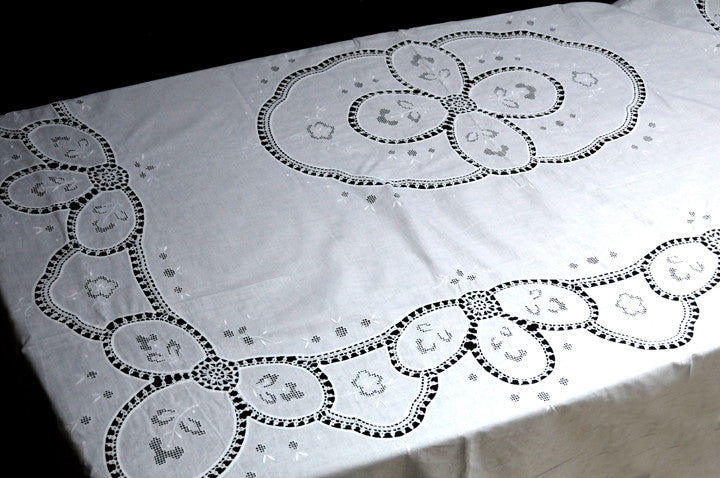 Sweet Magnolia Crochet Table Cloth 86x104 Inch White