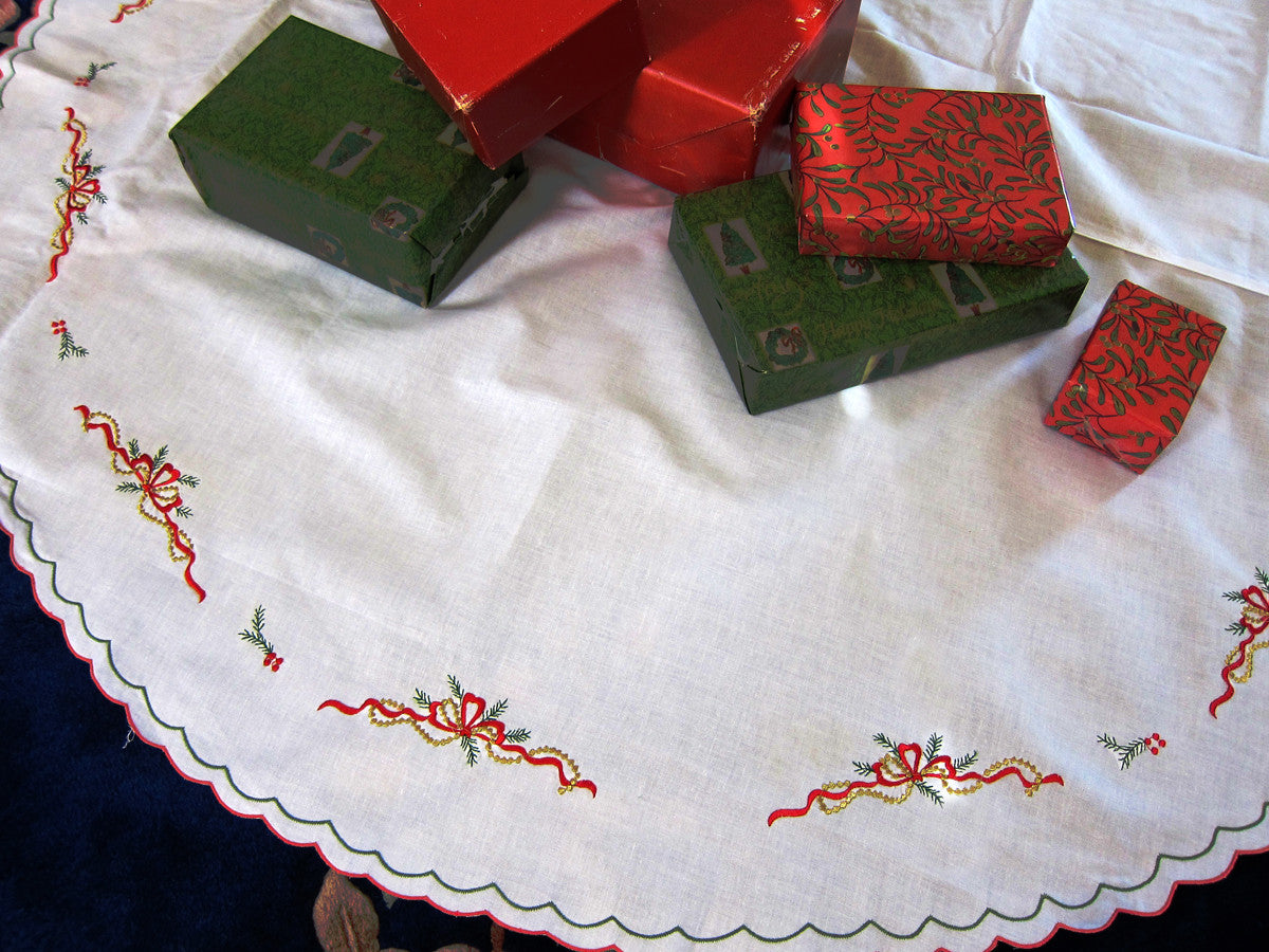 Ribbons & Bows Christmas Tree Skirt - LIMITED EDITION