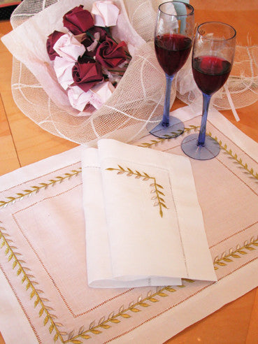 Gold/Silver Ivy Placemat Set